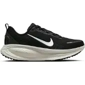 Nike Zapatillas de running 'Vomero 18' negro / blanco
