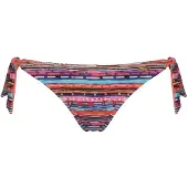 Marko Braga de bikini naranja