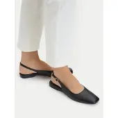 Vagabond SHOEMAKERS Bailarinas con hebilla 'DELIA' negro