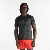 New Balance Camiseta funcional 'RC Essential Printed T-Shirt' negro