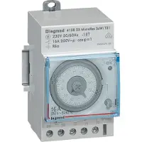 Legrand MicroRex T31 Su/Wi, enchufe y listo, programador horario diario, ajuste automático de la hora al inicio, 1 unidad.