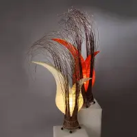 WORU Lámpara de mesa Bunga en forma floral, crema
