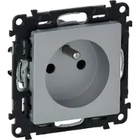 Legrand VALENA LIFE: Enchufe individual con/sin protección diferencial (2P+Z), aluminio, modelo 753381
