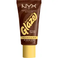 Nyx Loción iluminadora con color Buttermelt Glaze de Professional Makeup SPF 30 Color 09 Hazelnut Butta 30 ml