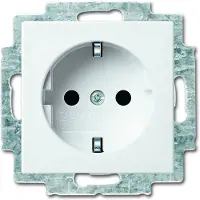 Busch-Jaeger Enchufe BJ SCHUKO, sin interruptor, color blanco alpino, modelo EUCR-914, Busch-balance SI