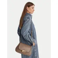 Calvin Klein Hardware Flap Medium Crossover Desert Taupe Talla: OS | Bolsos de Mano Outlet | Mujer | Negro
