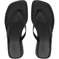 Vagabond SHOEMAKERS Sandalias de dedo 'Izzy' negro