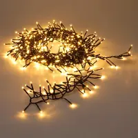 Spetebo Guirnalda de luces para exteriores, color blanco cálido, con temporizador y enchufe de red. Longitud: 7,4 metros / 576 LEDs. Guirnalda navideña para exteriores con 8 funciones