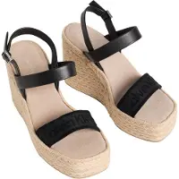 Calvin Klein Sandalias con hebilla 'Elisabeth' negro