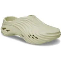 Crocs - Echo Wave - Sandalias size M12, beige