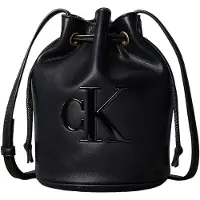 Calvin Klein Bold Small Bucket Bag Black Talla: OS | Bolsos de Mano Outlet | Mujer | Negro
