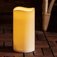 Unyqoos Vela exterior LED de plástico, resistente a la intemperie (IP44), con efecto de llama en luz blanca cálida, funciona con pilas, temporizador de 6 horas, 22,5 x 11,5 cm