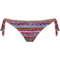 Marko Braga de bikini naranja