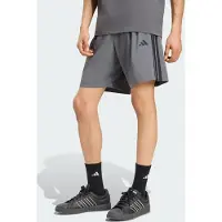 Adidas adidasPantalón corto fino de tejido técnico Essentials 3 Stripes Chelsea XL Grey Five / Black Hombre