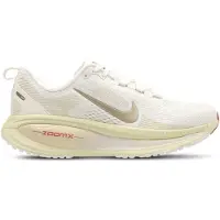 Nike Zapatillas de running 'VOMERO 18' caqui / blanco