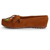 Minnetonka Mocasines 'Kilty Tread' marrón