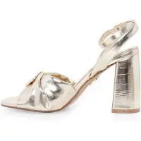 Steve madden Sandalias con hebilla 'Montage' oro