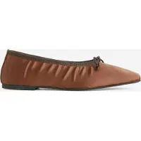 ARKET Zahira Satin Ballerina Brown Talla: 41 | Bailarinas Outlet | Mujer | Marrón