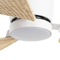 LUCANDE Ventilador de techo LED Faipari, blanco/ratán, CC, 132 cm