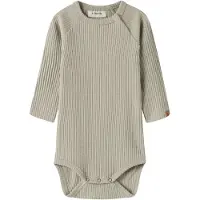 Lil´ Atelier Pijama entero/body verde pastel