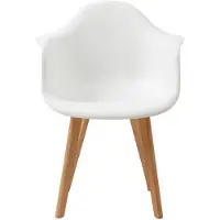 StarTech.com Juego de 2 sillas de comedor - Con reposabrazos - Diseño moderno y minimalista - Asiento de plástico, patas de haya - Montaje sencillo - Color blanco