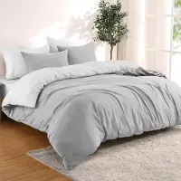 Merkloos Juego de funda de edredón de 200x200 cm con 2 fundas de almohada de 65x65 cm en color gris claro y blanco, de microfibra