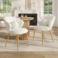 Merax Conjunto de 2 sillas de comedor , estilo "concha" con tapicería de bouclé, sillas acolchadas con cojines de perlas, patas de metal doradas, ideales para dormitorios y comedores, color blanco